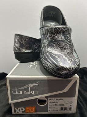 Dansko XP 2.0 Metallic Calla Lily Clog in Black and Silver